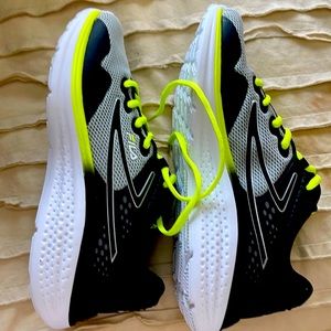 Boys Fila shoes,  size 7. Never worn